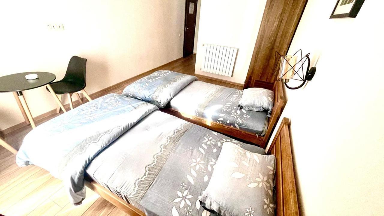 גודאורי Bismillah Hotel And Restaurent מראה חיצוני תמונה