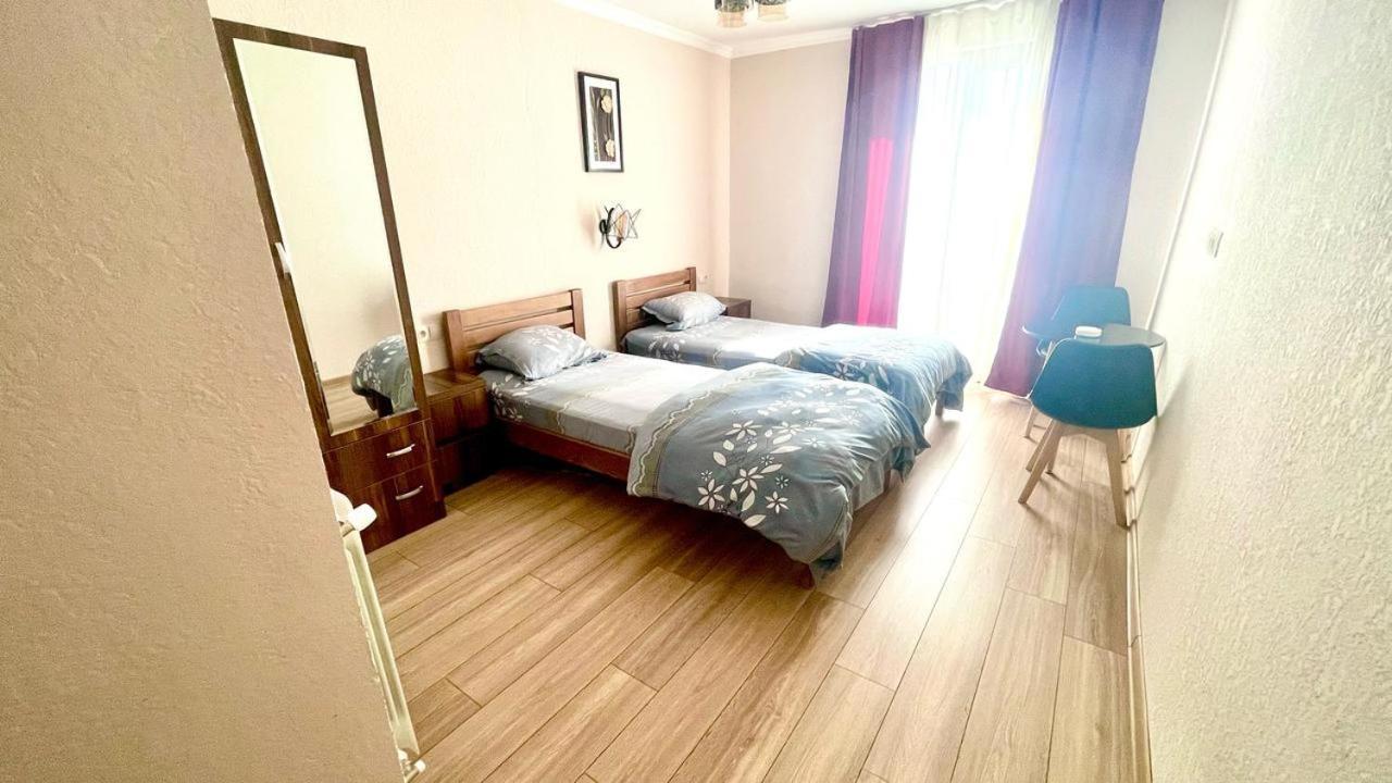 גודאורי Bismillah Hotel And Restaurent מראה חיצוני תמונה
